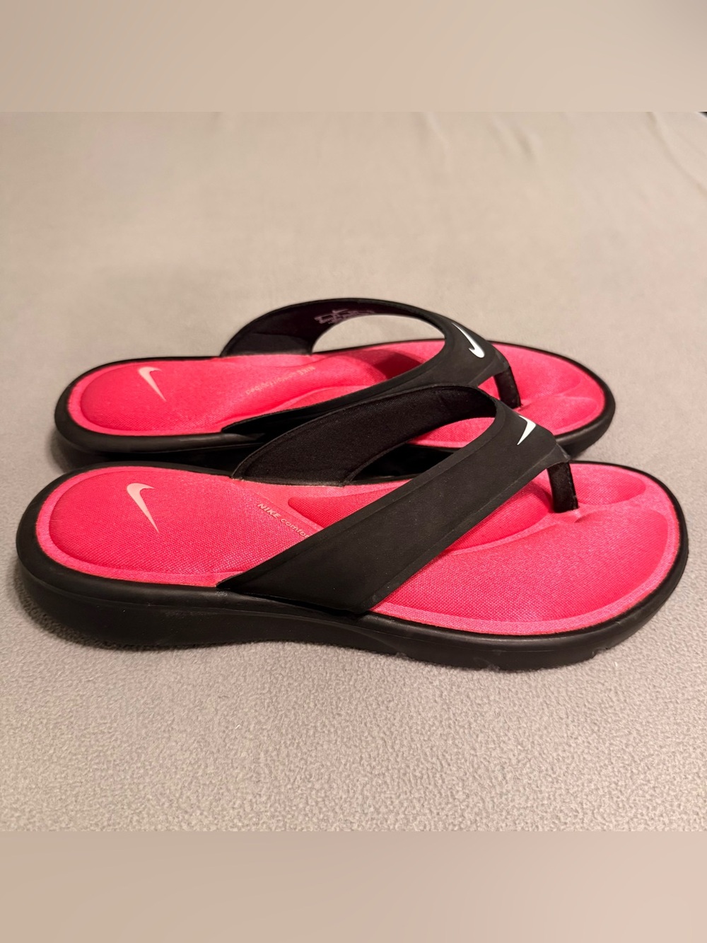 Nike Black & Hot Pink Sandals - Comfort Footbed Flip Flops / Thong - Womens 9 - Picture 4 of 8